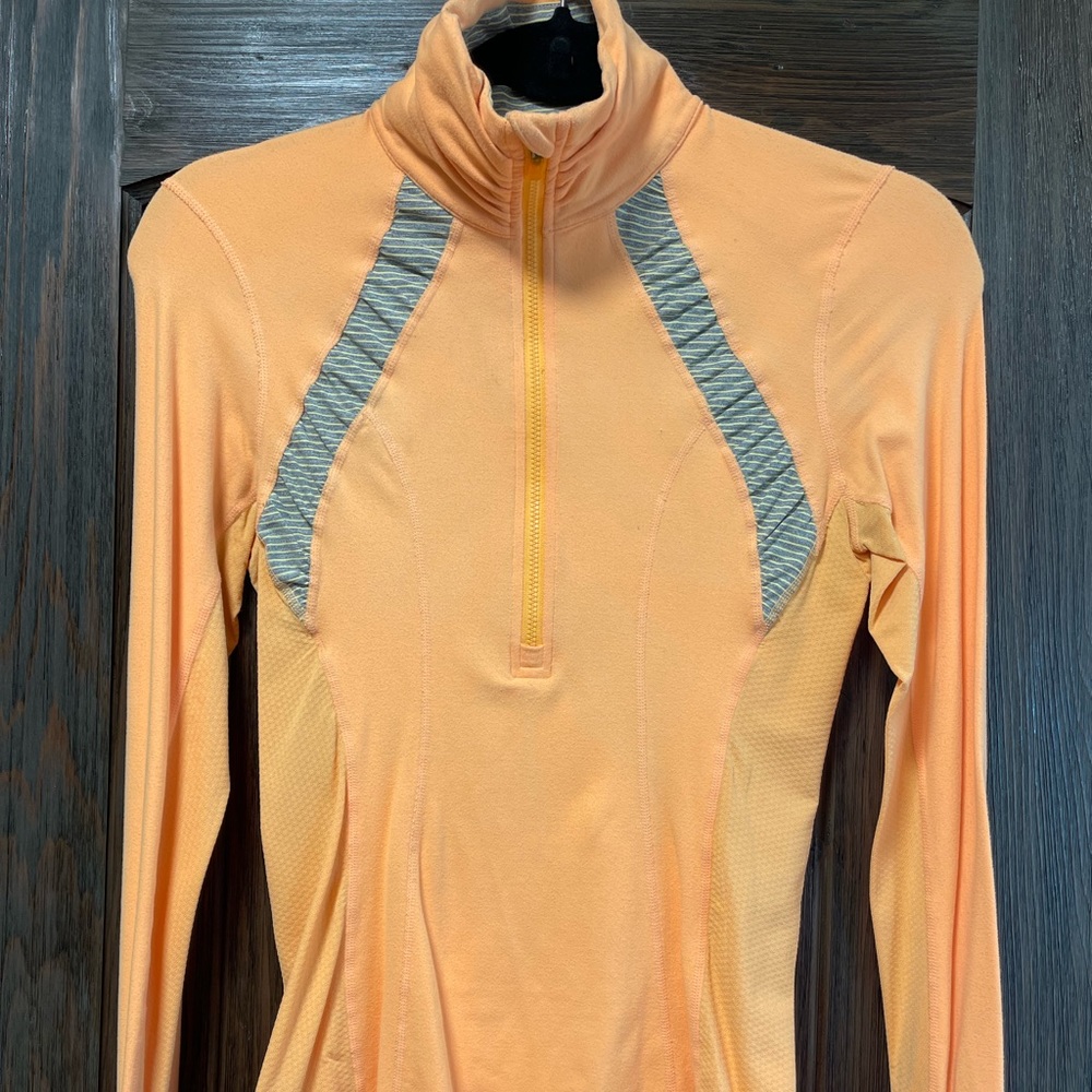 Lululemon Run Pullover - Picture 3 of 7
